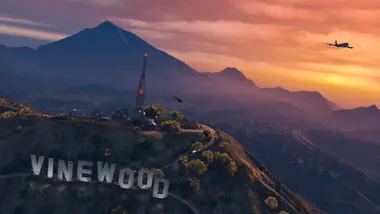Grand Theft Auto V + Great White Shark Cash Card Rockstar Key preview 13