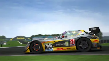 GTR 2: FIA GT Racing Game preview 3